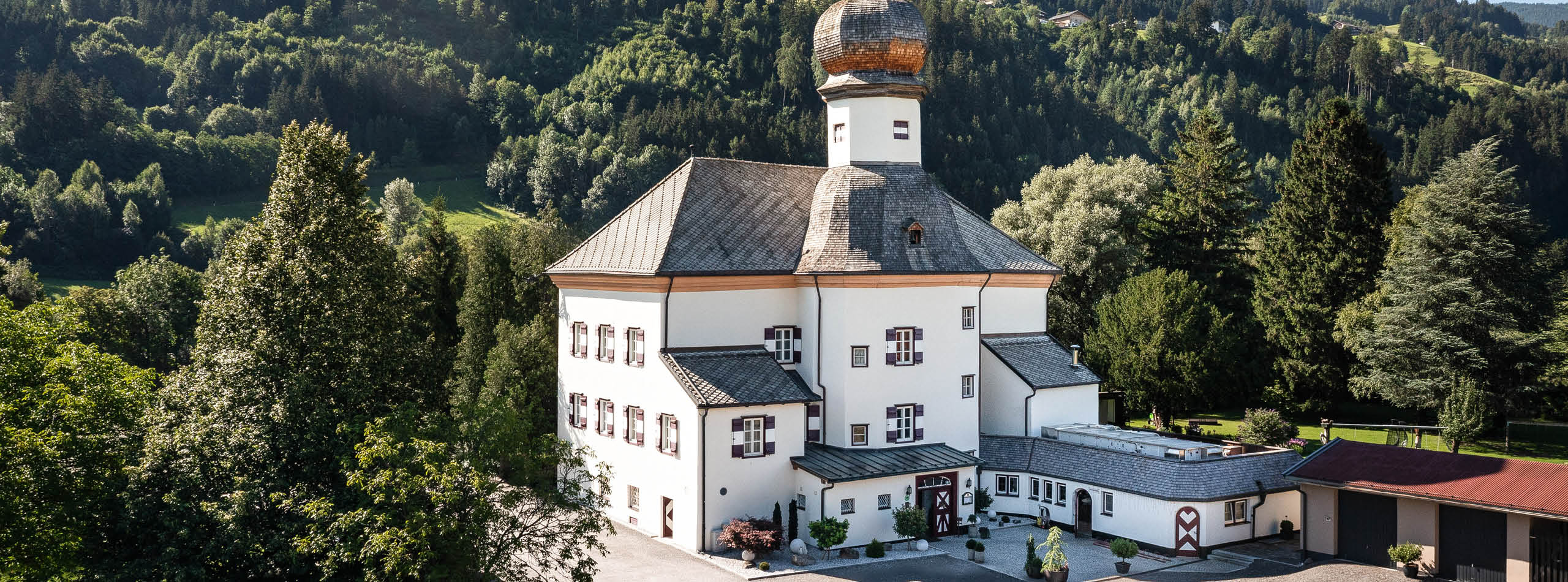 Schlosshotel Mitterhart Home3 Schloss- & Boutiquehotel Mitterhart | 4-Star Hotel | Vomp | Schwaz