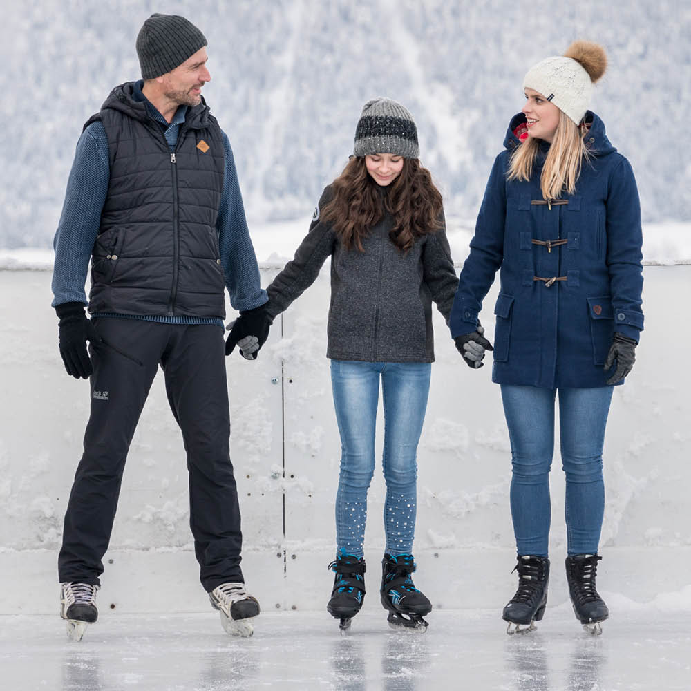 Schloss und Boutiquehotel Mitterhart Familienurlaub - Eislaufen